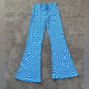🤍NWOT blue patterned flared pants🤍